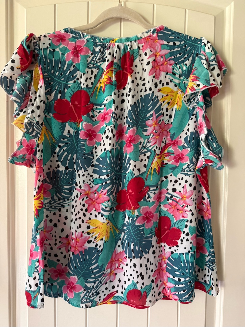 Tropical V Neck Flutter Sleeve Blouse NWT - Picture 7 of 9